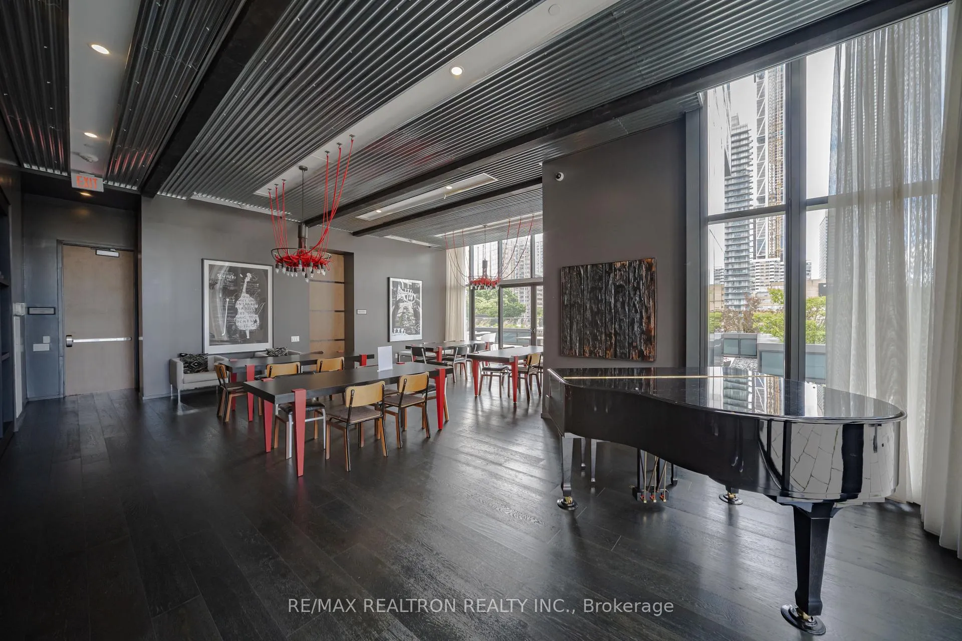 Photo 15 of Unit 4303, 5 St Joseph St Street, Toronto, Bay Street Corridor — HOMEH