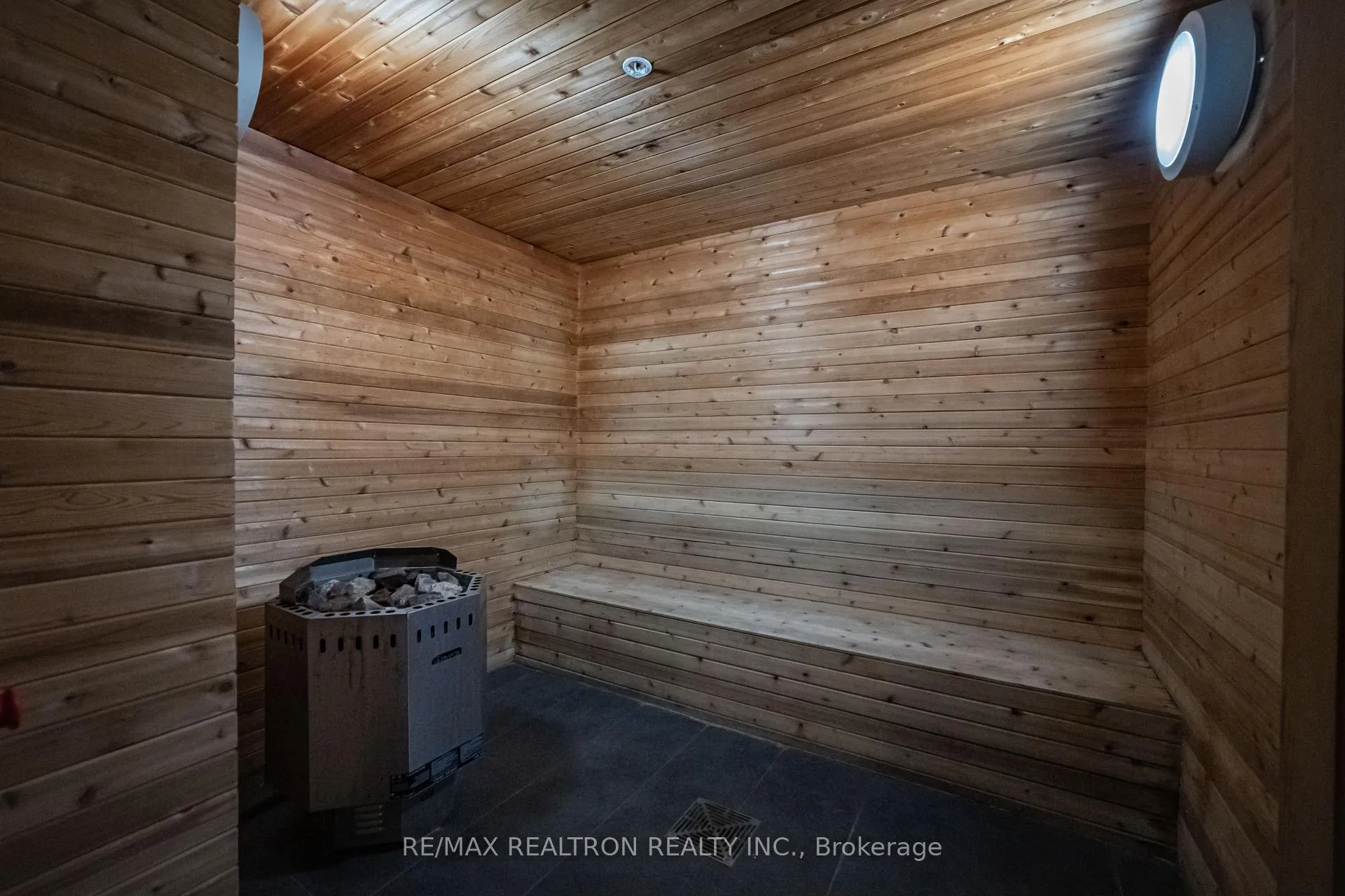 Photo 18 of Unit 4303, 5 St Joseph St Street, Toronto, Bay Street Corridor — HOMEH