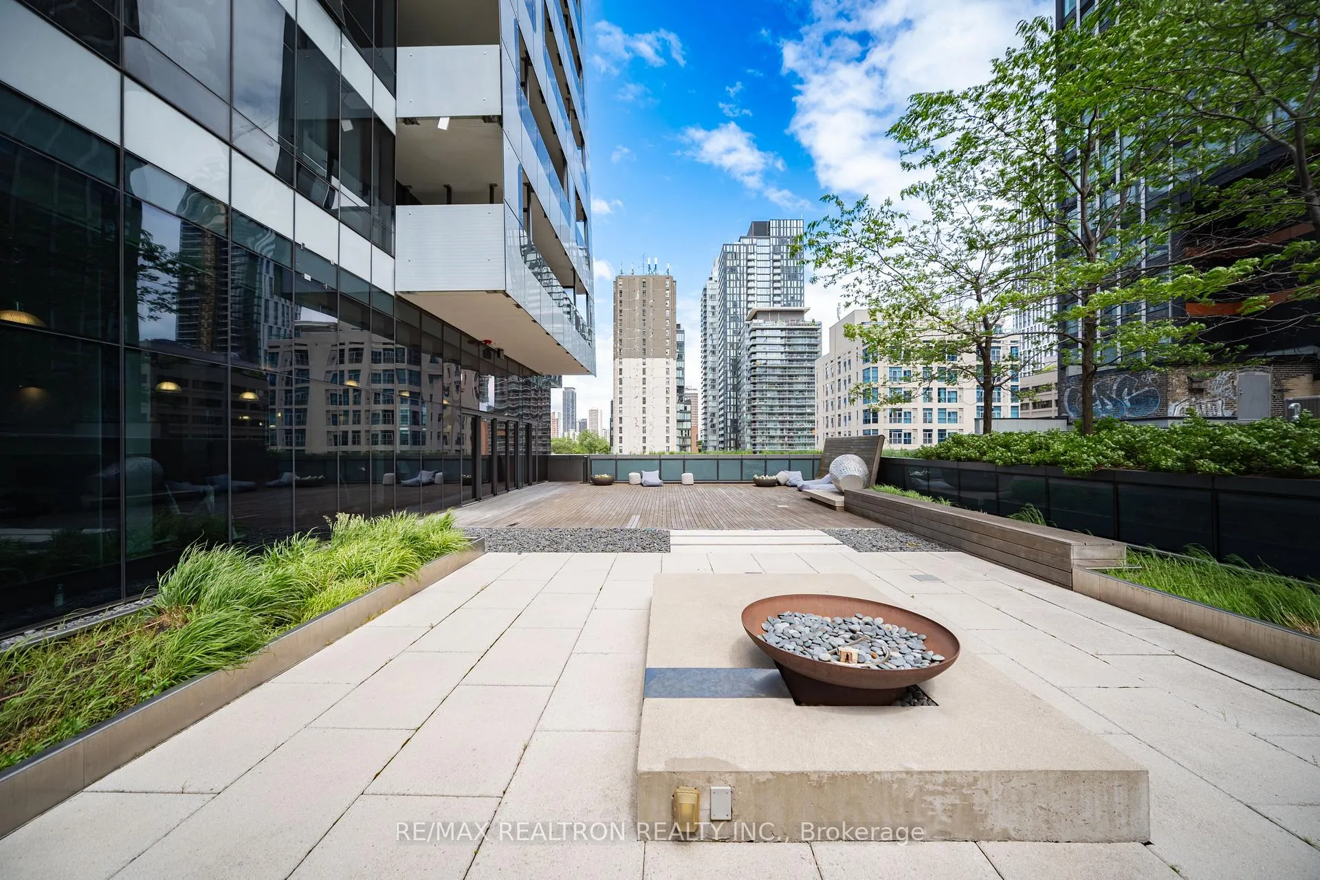 Photo 21 of Unit 4303, 5 St Joseph St Street, Toronto, Bay Street Corridor — HOMEH