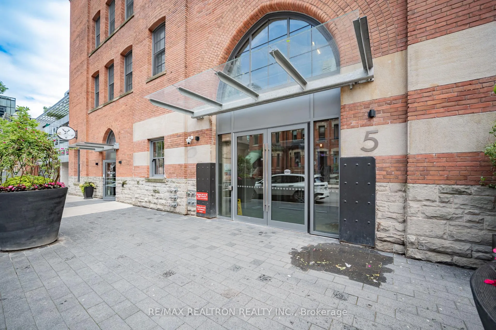Photo 29 of Unit 4303, 5 St Joseph St Street, Toronto, Bay Street Corridor — HOMEH