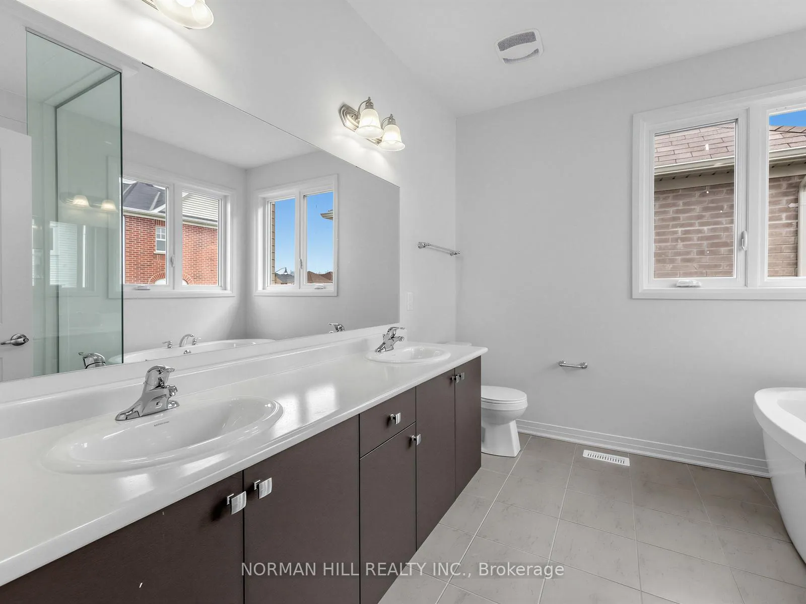 Photo 19 of 8 Guildhouse Drive, Brampton, Northwest Brampton — HOMEH