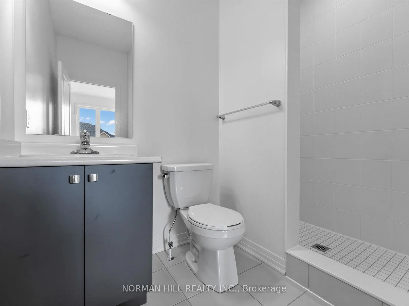 Photo 23 of 8 Guildhouse Drive, Brampton, Northwest Brampton — HOMEH