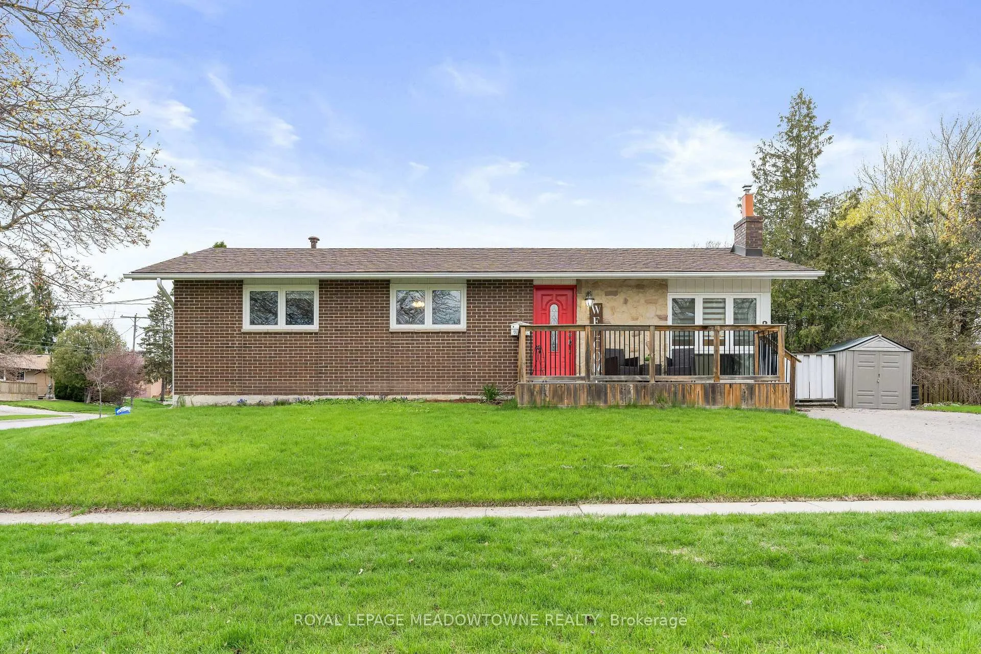 Photo 3 of 24 Gower Road, Halton Hills, Georgetown — HOMEH