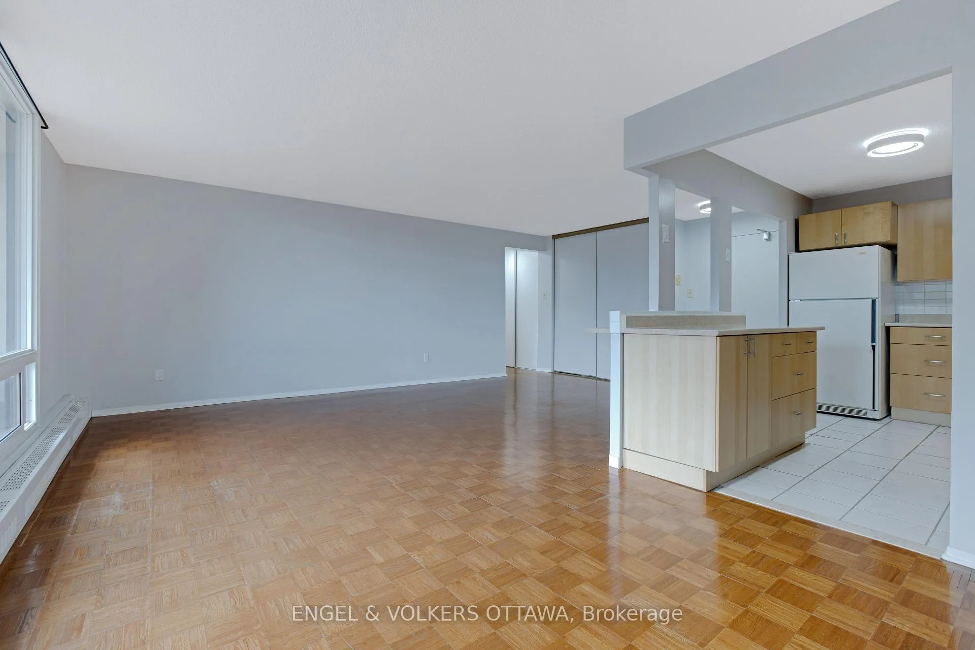 Photo 6 of Unit 301, 665 Bathgate Drive, Ottawa, Carson Meadows — HOMEH