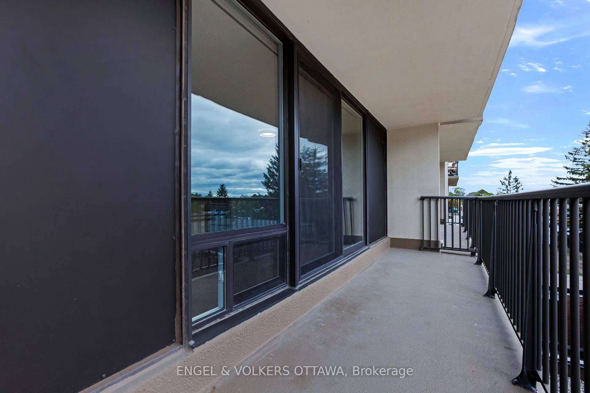 Photo 18 of Unit 301, 665 Bathgate Drive, Ottawa, Carson Meadows — HOMEH