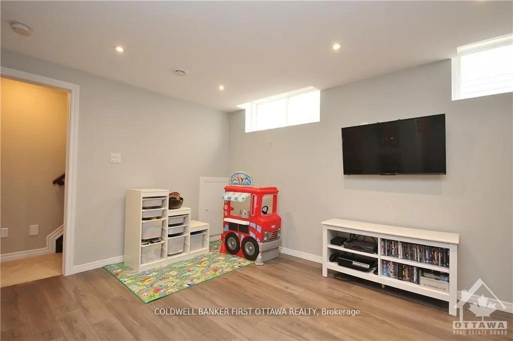 Photo 23 of 505 Bretby Crescent, Ottawa, Barrhaven - Cedargrove/Fraserdale — HOMEH