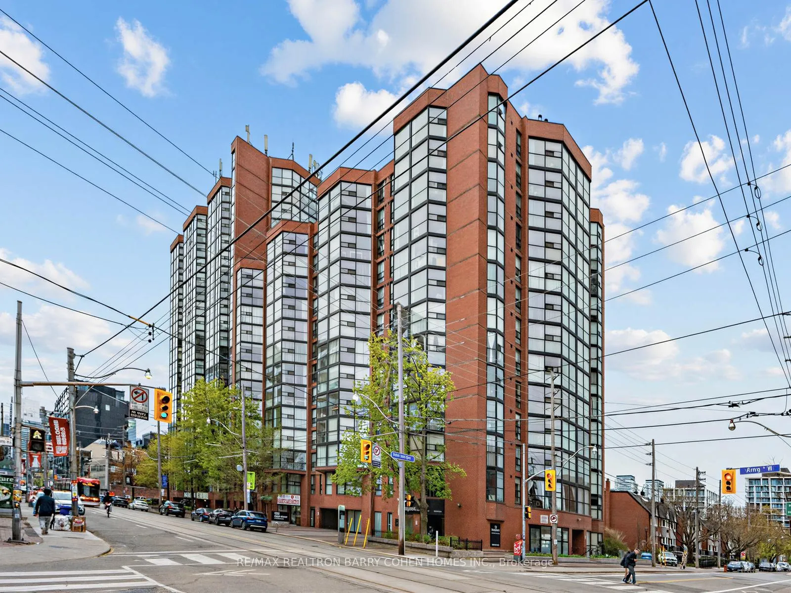 Photo of Unit 303, 725 King Street W