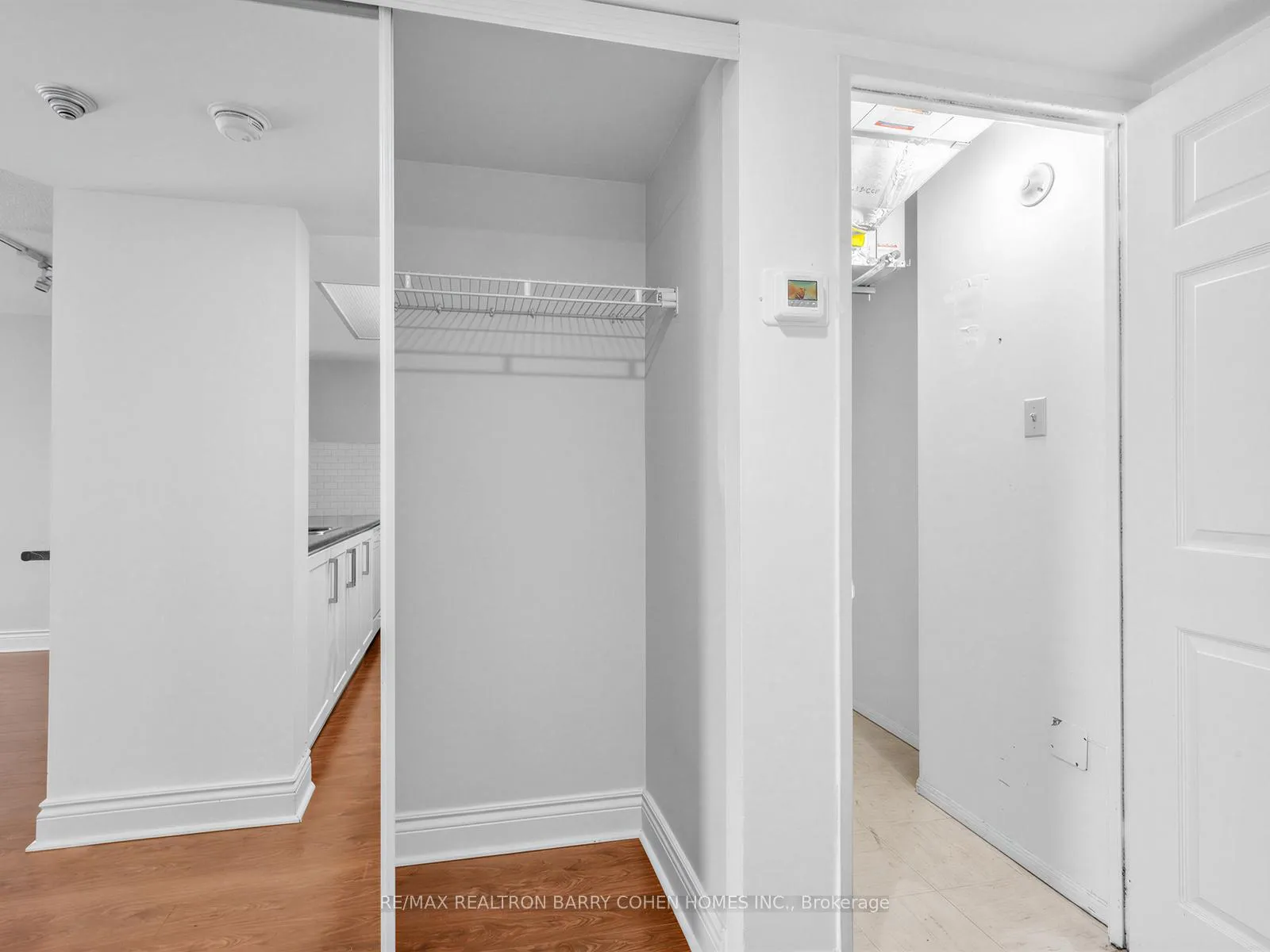 Photo 4 of Unit 303, 725 King Street W, Toronto, Niagara — HOMEH