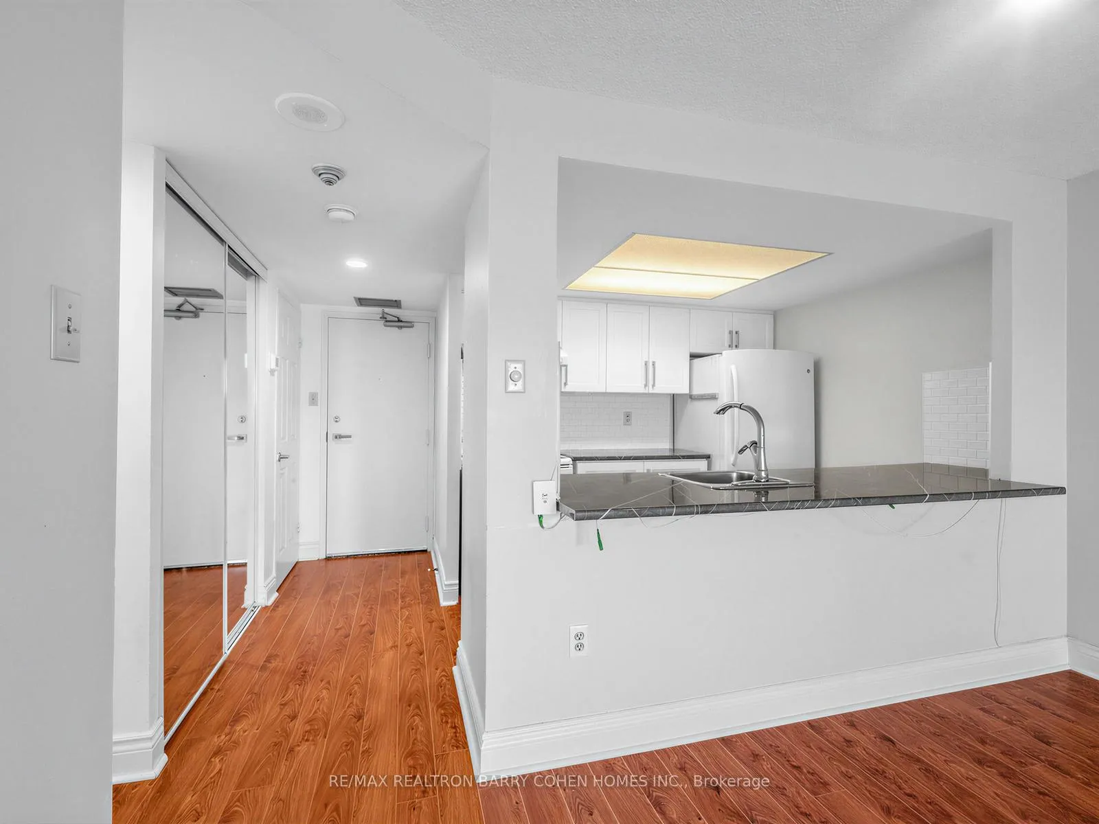 Photo 10 of Unit 303, 725 King Street W, Toronto, Niagara — HOMEH
