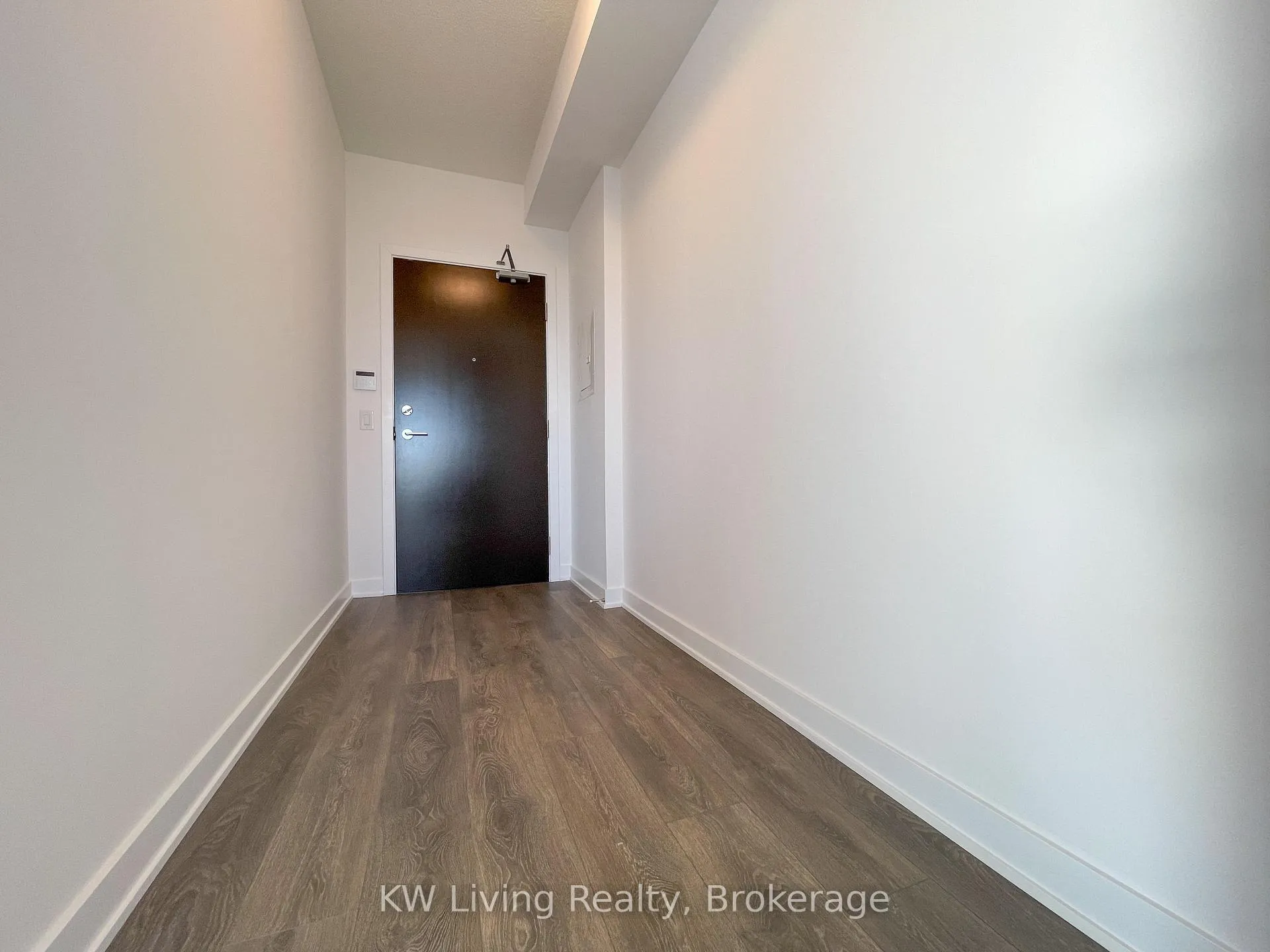 Photo 2 of Unit 1117, 60 Honeycrisp Crescent, Vaughan, Vaughan Corporate Centre — HOMEH