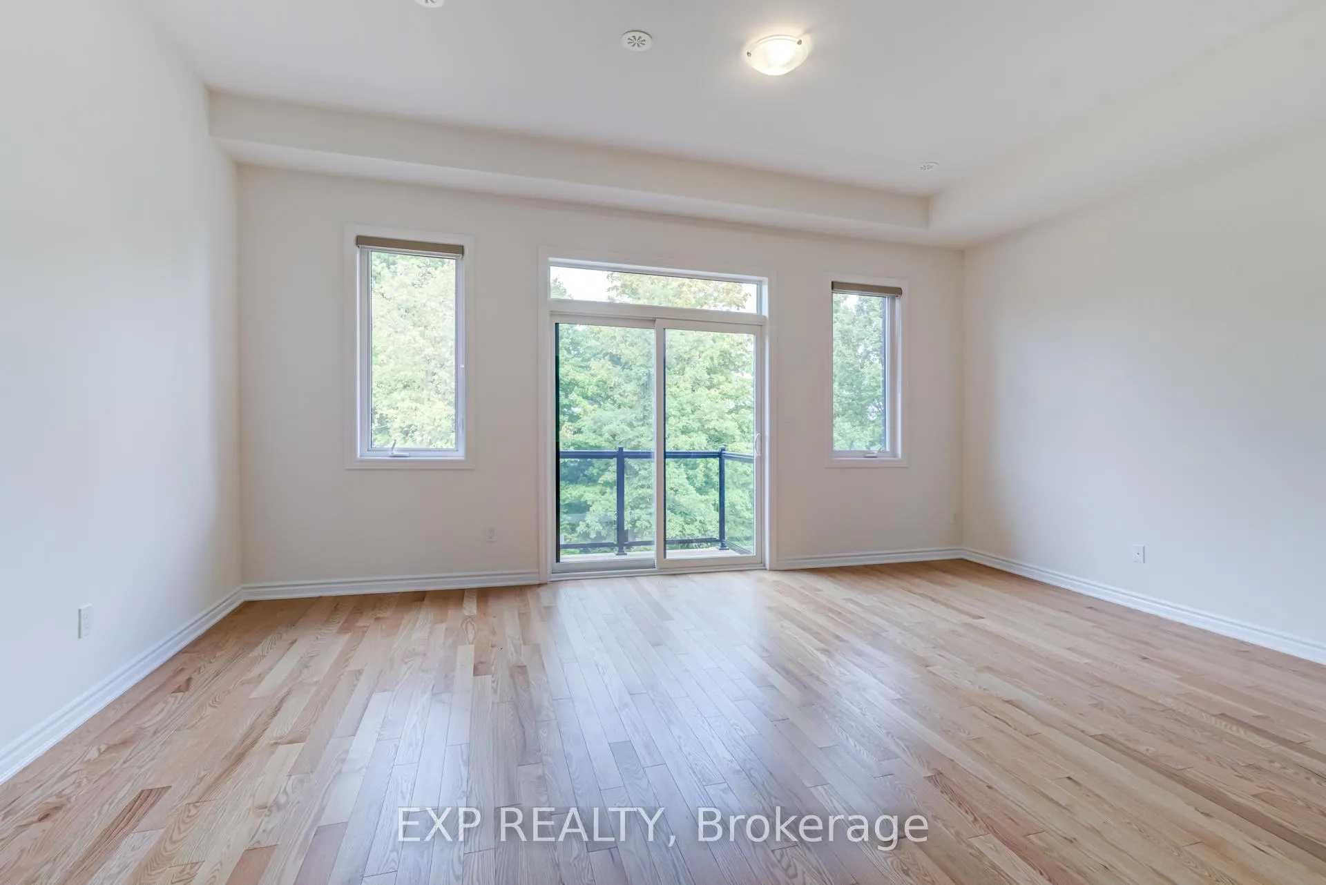 Photo 7 of 49 Paradox Street, Vaughan, Kleinburg — HOMEH