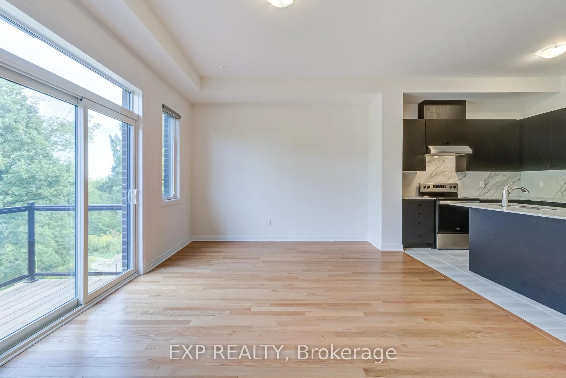 Photo 10 of 49 Paradox Street, Vaughan, Kleinburg — HOMEH