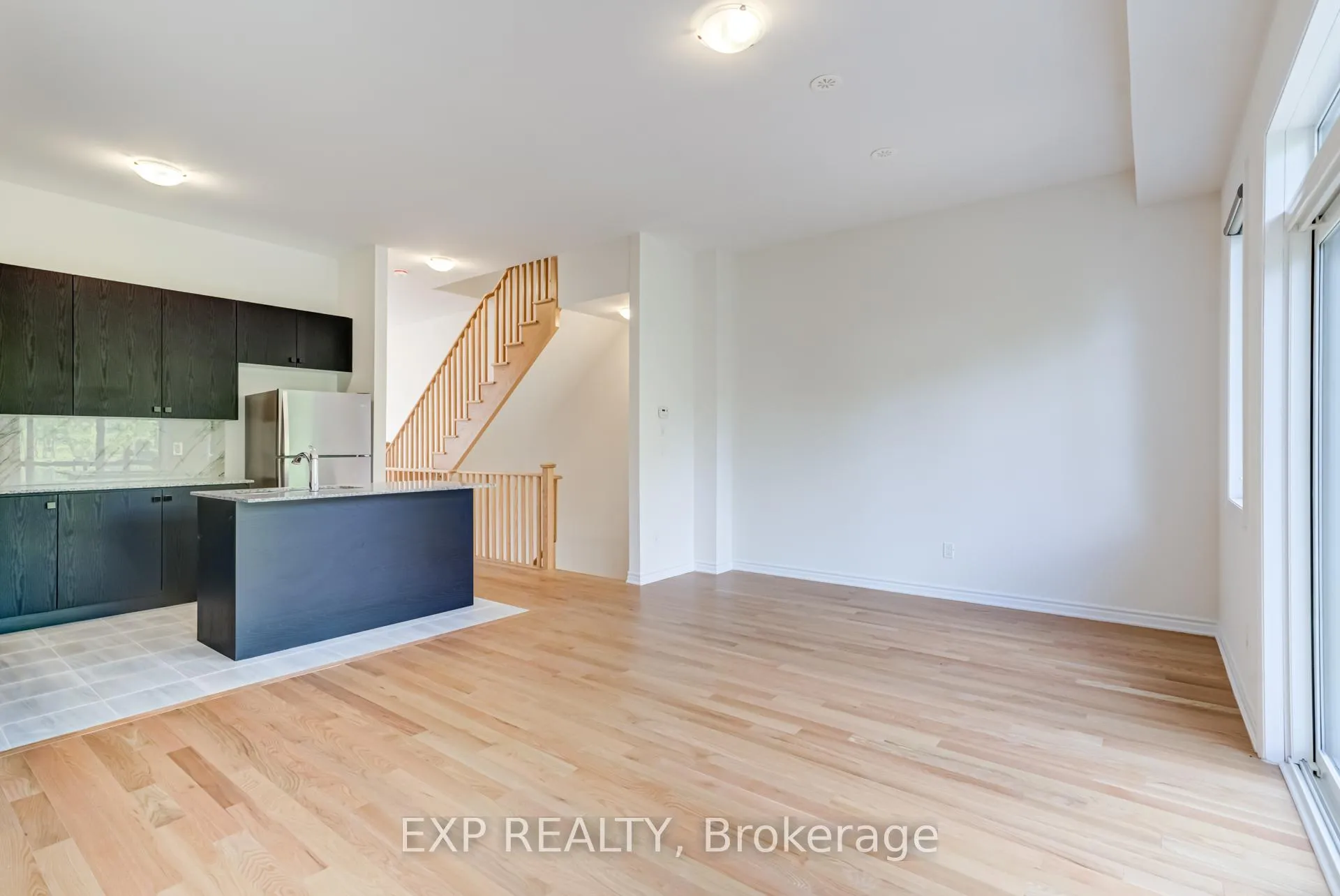 Photo 12 of 49 Paradox Street, Vaughan, Kleinburg — HOMEH