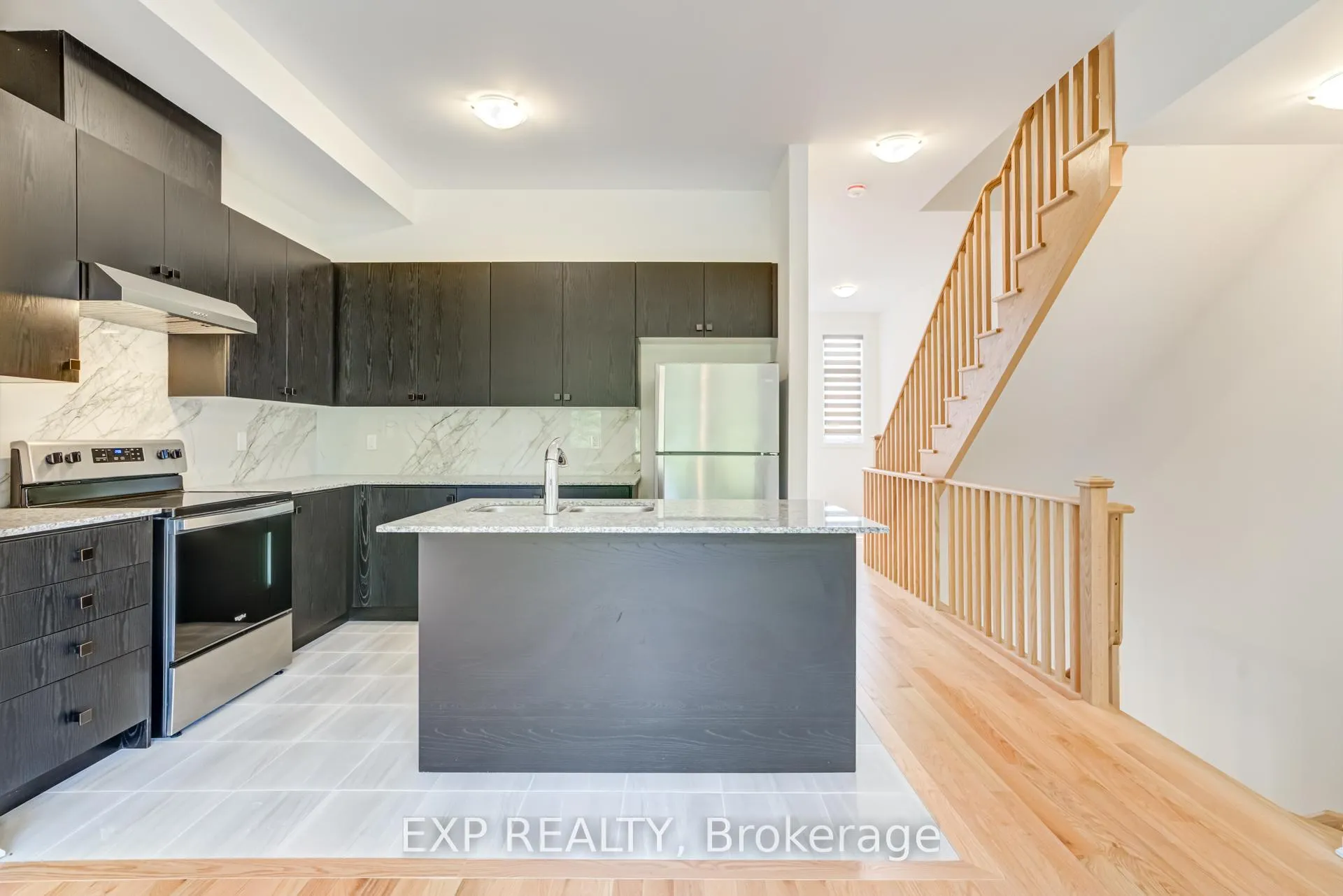 Photo 13 of 49 Paradox Street, Vaughan, Kleinburg — HOMEH