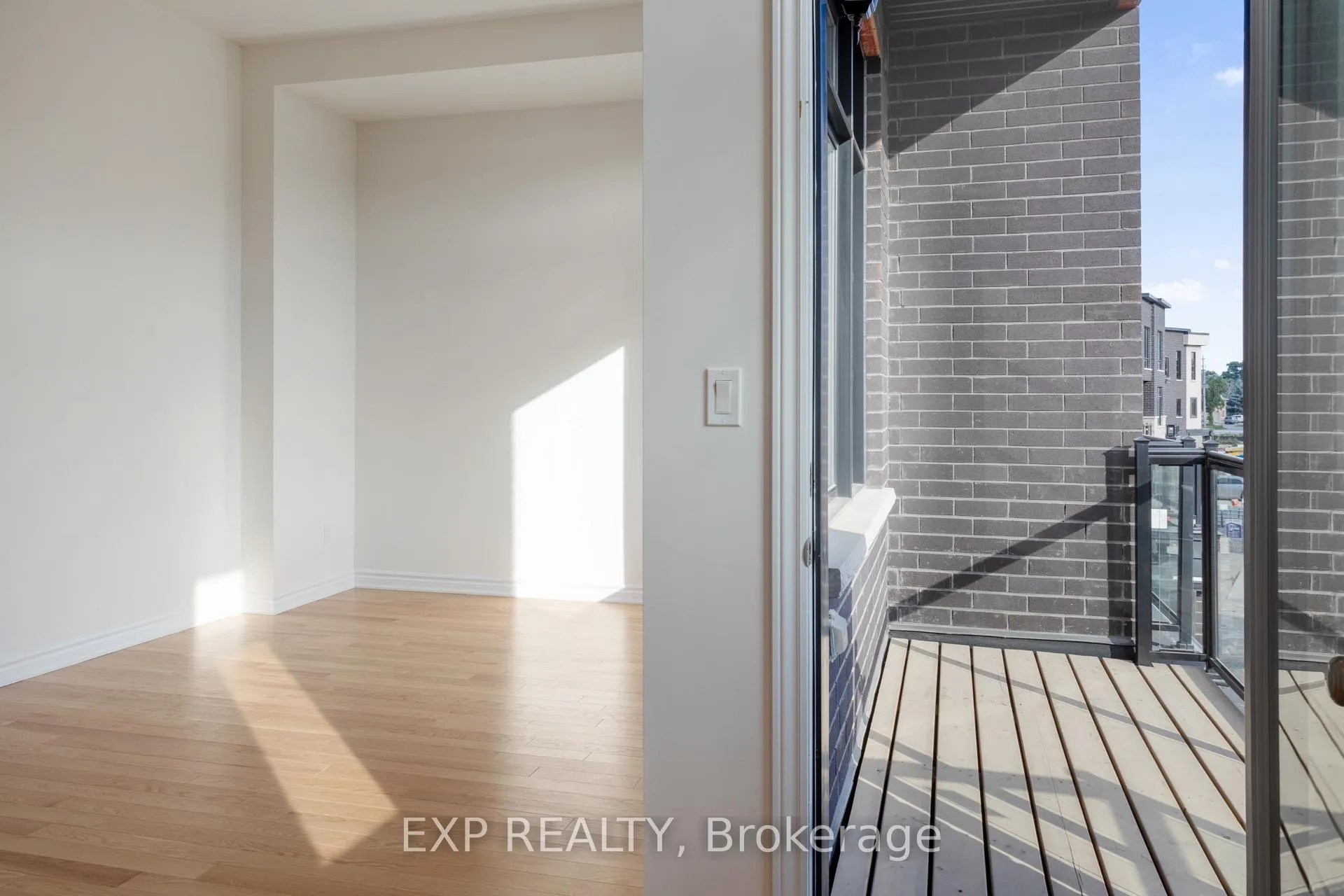 Photo 20 of 49 Paradox Street, Vaughan, Kleinburg — HOMEH