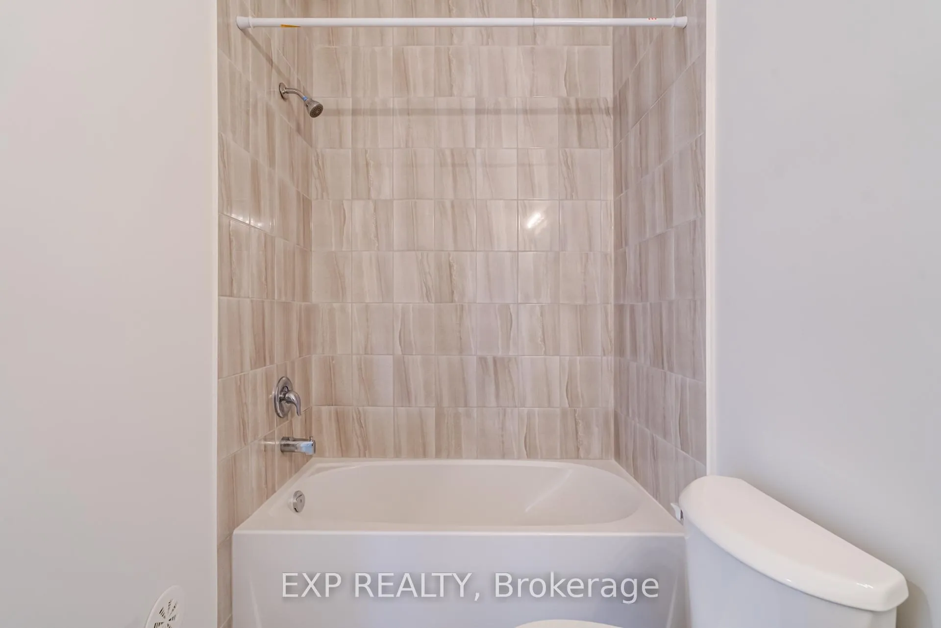 Photo 29 of 49 Paradox Street, Vaughan, Kleinburg — HOMEH
