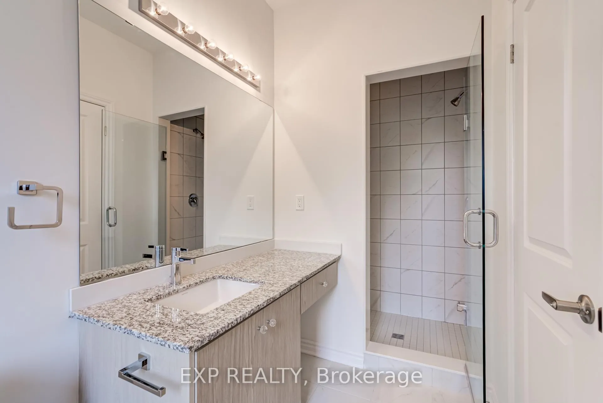Photo 34 of 49 Paradox Street, Vaughan, Kleinburg — HOMEH