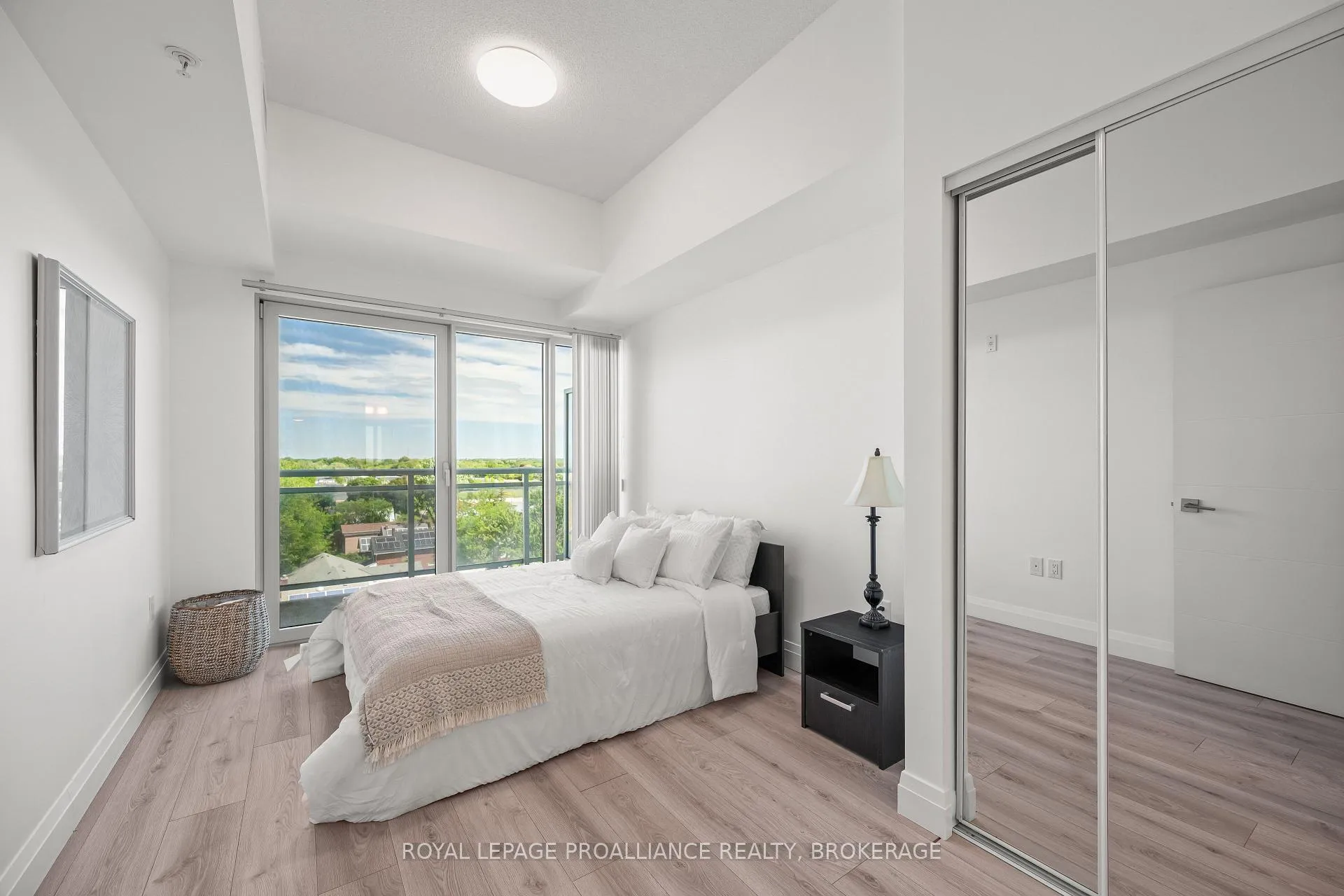 Photo 17 of Unit 818, 652 Princess Street, Kingston, Central City East — HOMEH