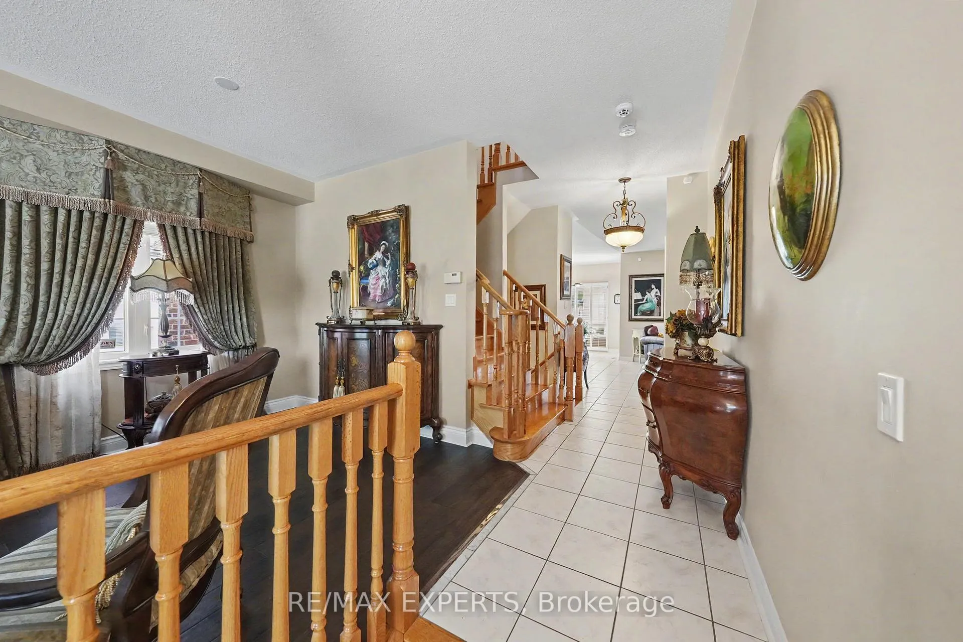 Photo 3 of 46 Battleford Avenue, Vaughan, Vellore Village — HOMEH