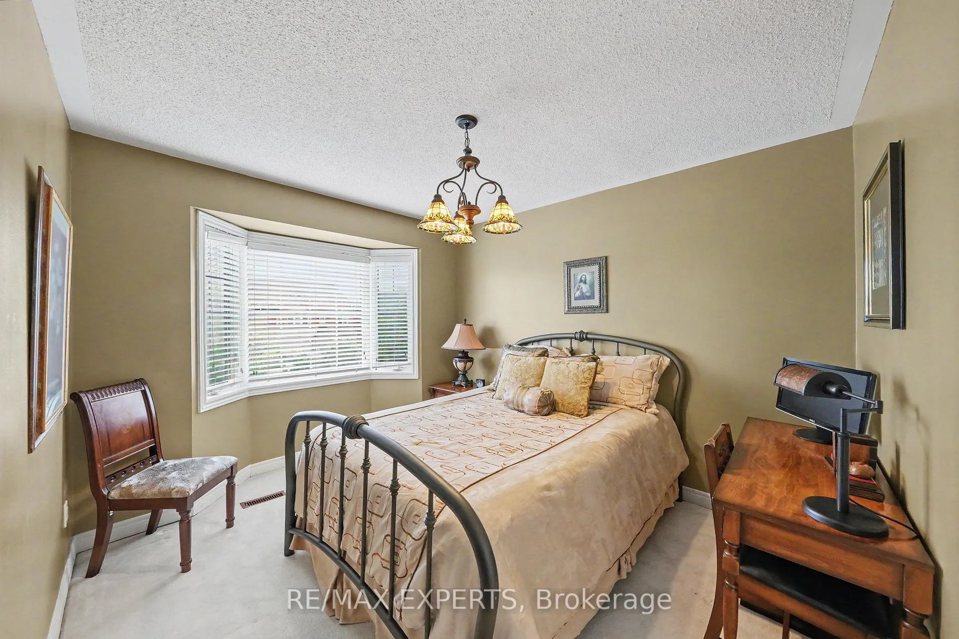Photo 18 of 46 Battleford Avenue, Vaughan, Vellore Village — HOMEH