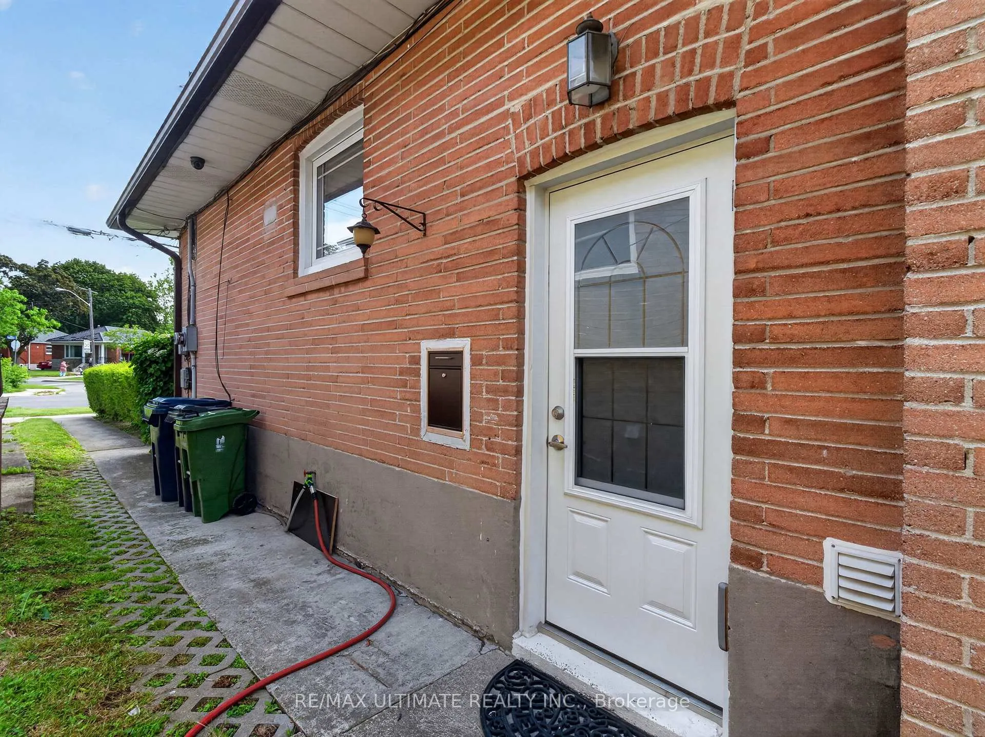 Photo 3 of Unit Basement, 20 Wye Valley Road, Scarborough, Dorset Park — HOMEH
