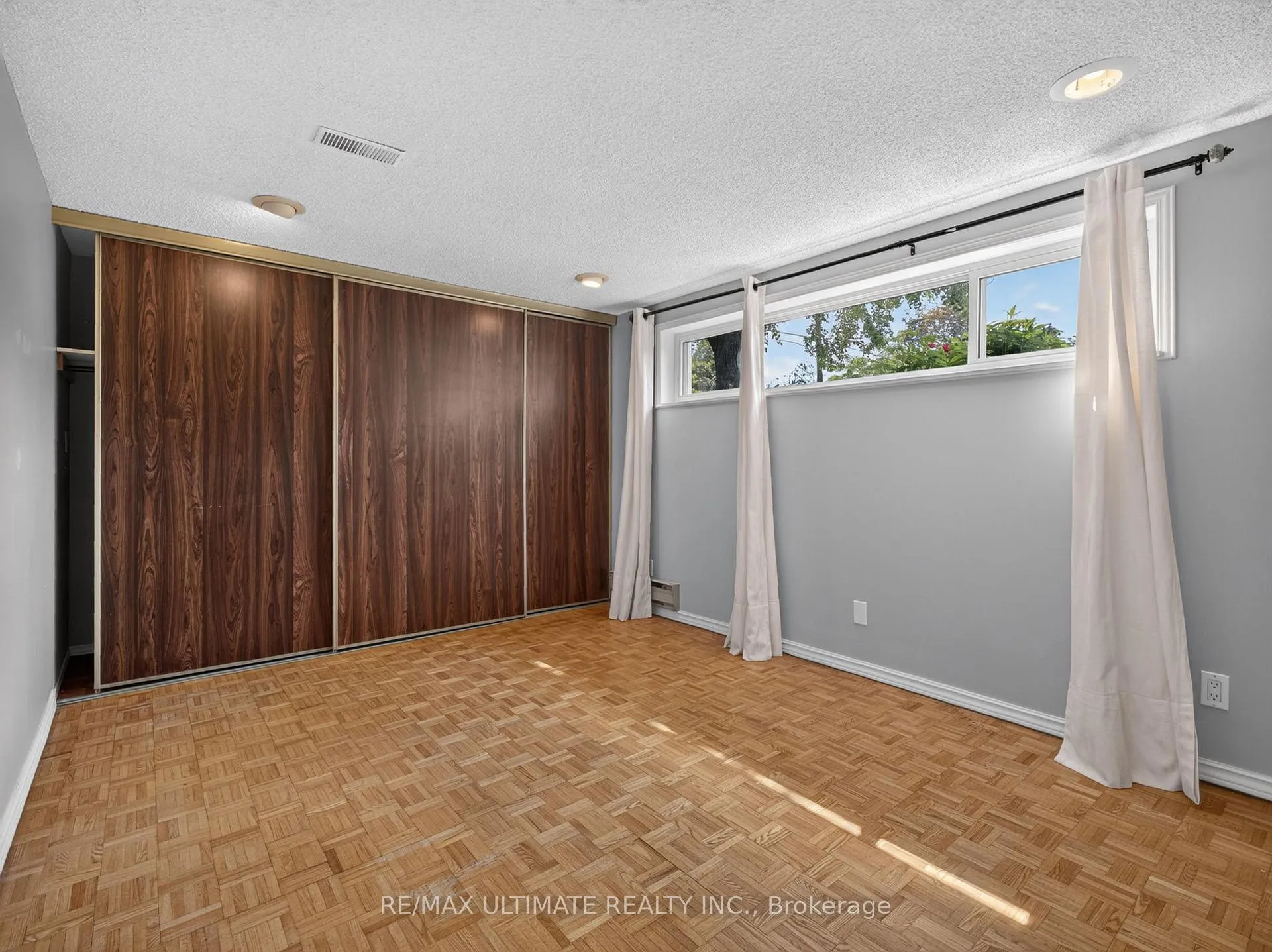 Photo 13 of Unit Basement, 20 Wye Valley Road, Scarborough, Dorset Park — HOMEH