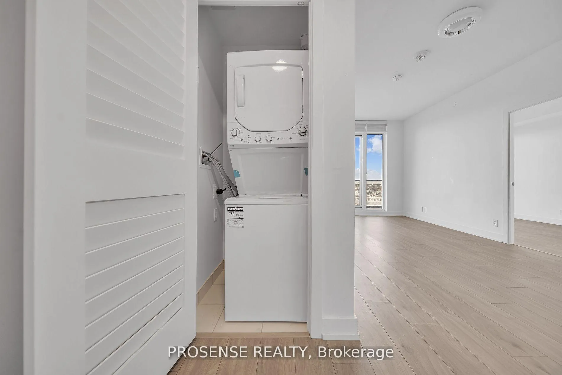 Photo 5 of Unit 907, 215 Veterans Drive, Brampton, Northwest Brampton — HOMEH