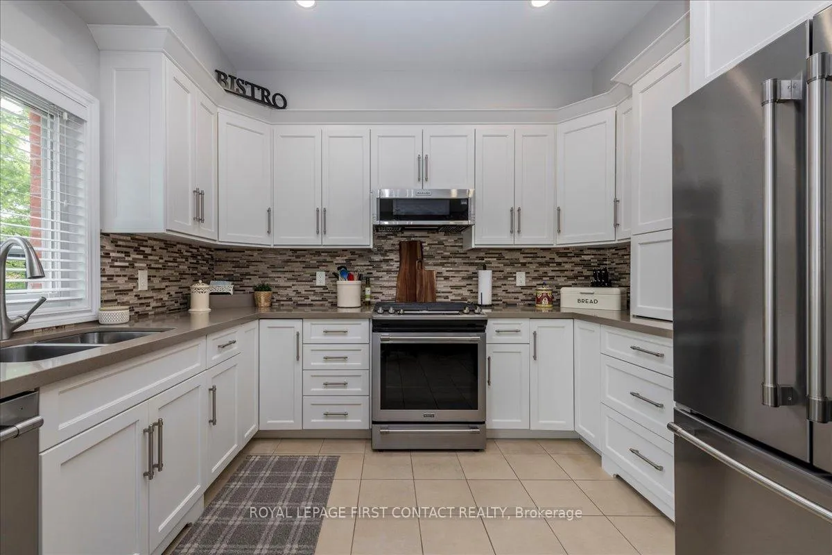 Photo 12 of 14 Claudio Crescent, Barrie, Holly — HOMEH