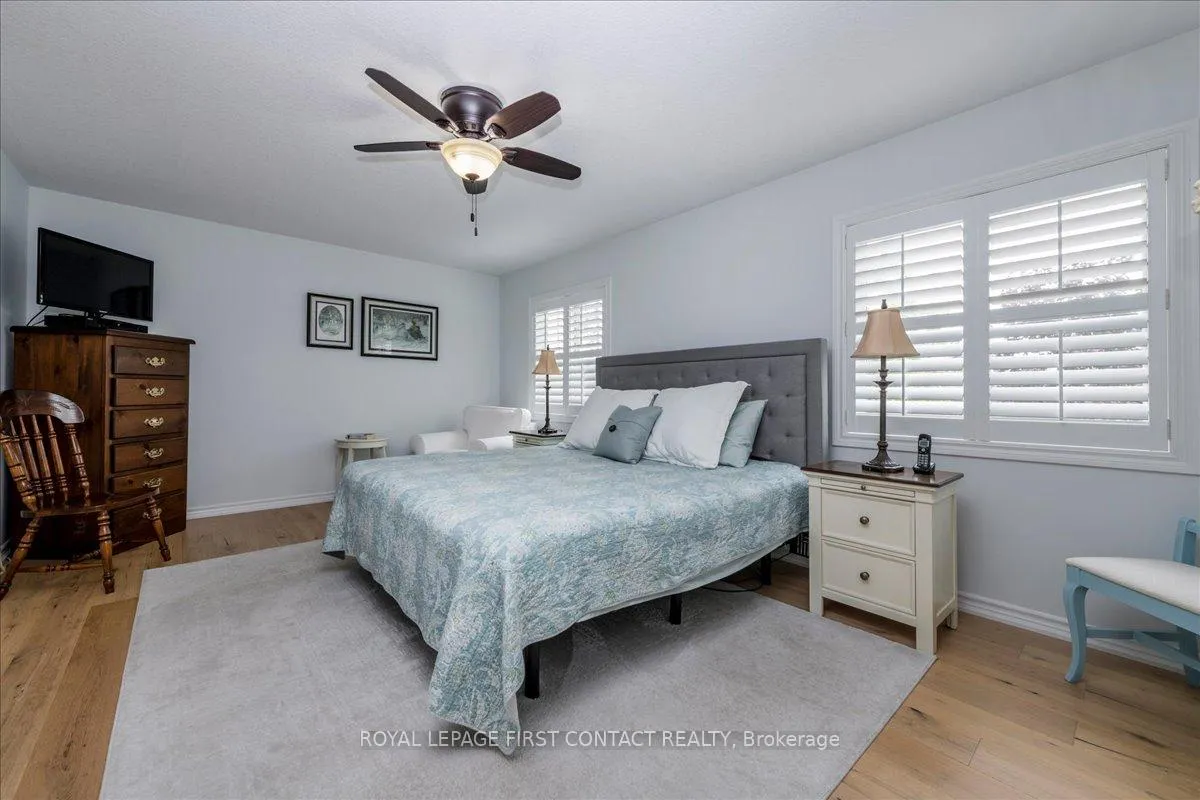 Photo 16 of 14 Claudio Crescent, Barrie, Holly — HOMEH