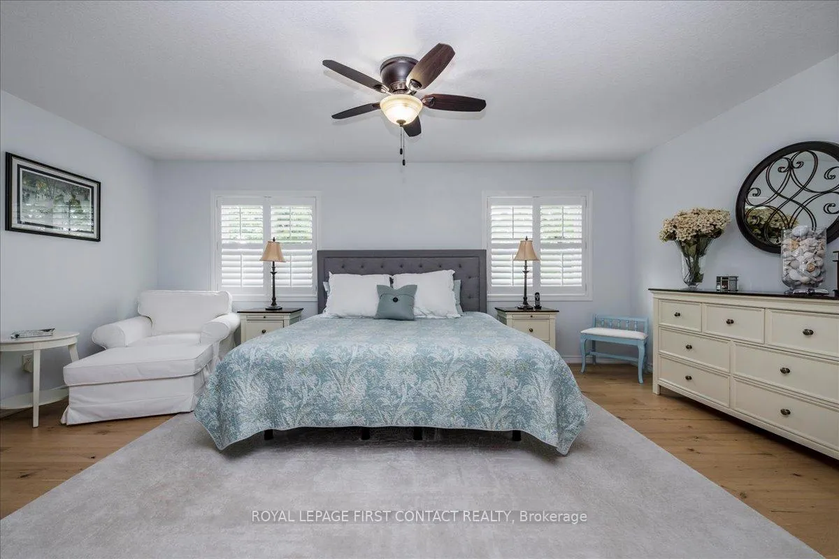 Photo 17 of 14 Claudio Crescent, Barrie, Holly — HOMEH