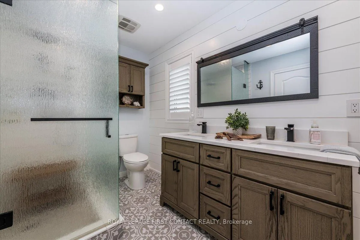 Photo 18 of 14 Claudio Crescent, Barrie, Holly — HOMEH