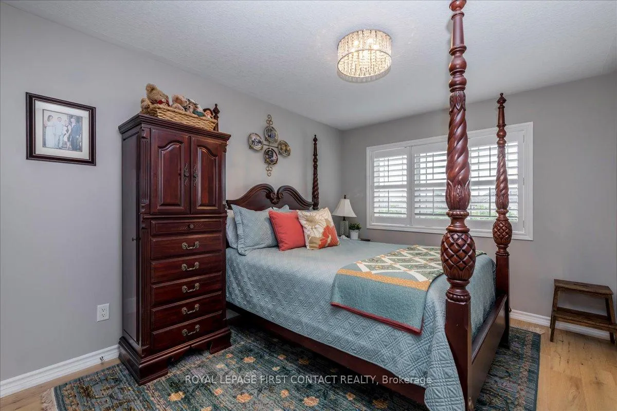 Photo 20 of 14 Claudio Crescent, Barrie, Holly — HOMEH