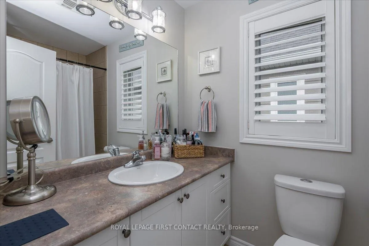 Photo 21 of 14 Claudio Crescent, Barrie, Holly — HOMEH