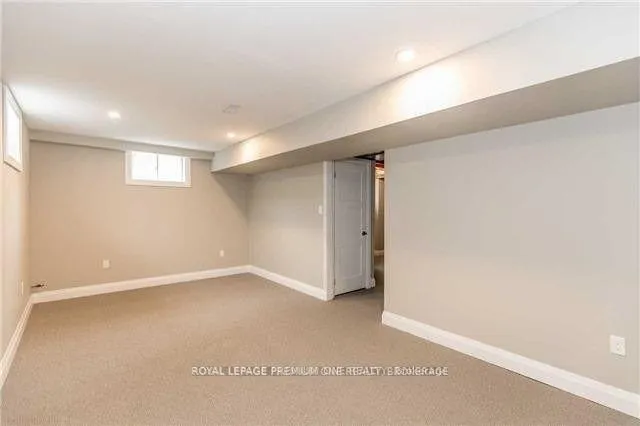 Photo 10 of 80 Wessenger Drive, Barrie, Holly — HOMEH