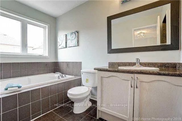 Photo 12 of 30 Coleluke Lane, Markham, Middlefield — HOMEH
