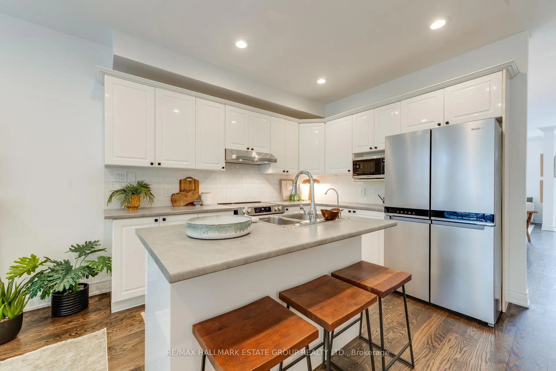 Photo 12 of 51 Stanhope Avenue, Toronto, Broadview North — HOMEH