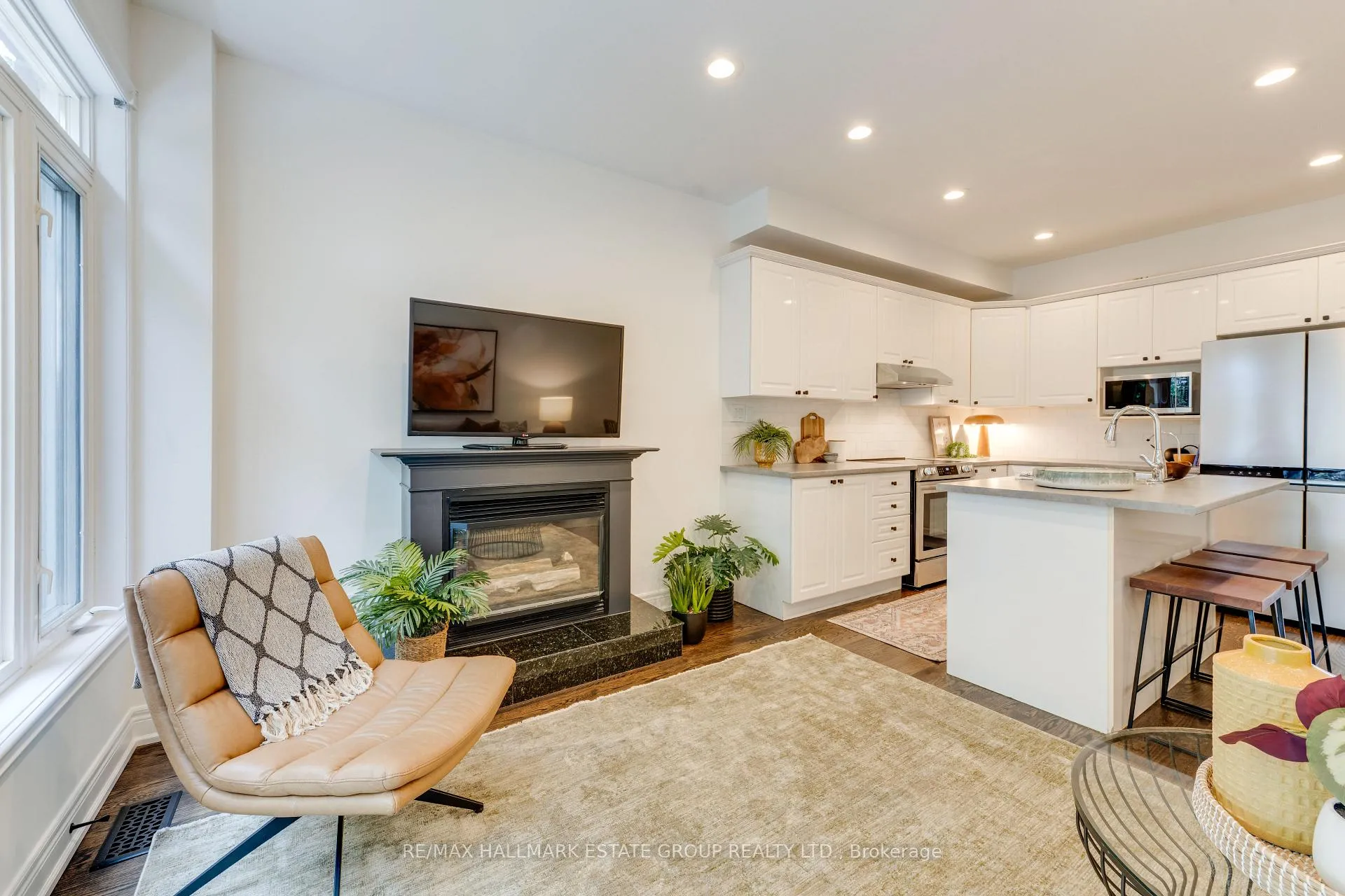 Photo 18 of 51 Stanhope Avenue, Toronto, Broadview North — HOMEH