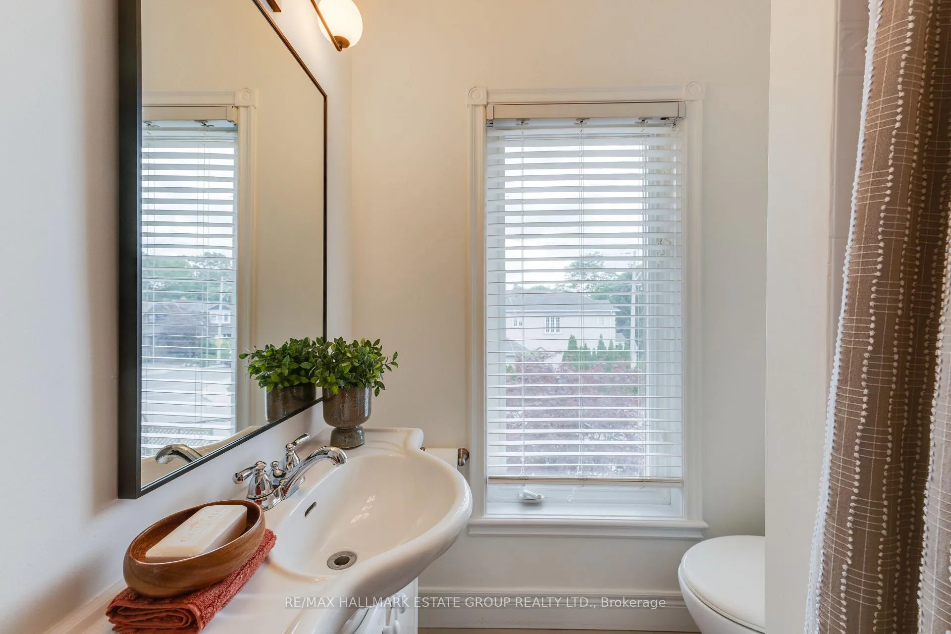 Photo 31 of 51 Stanhope Avenue, Toronto, Broadview North — HOMEH