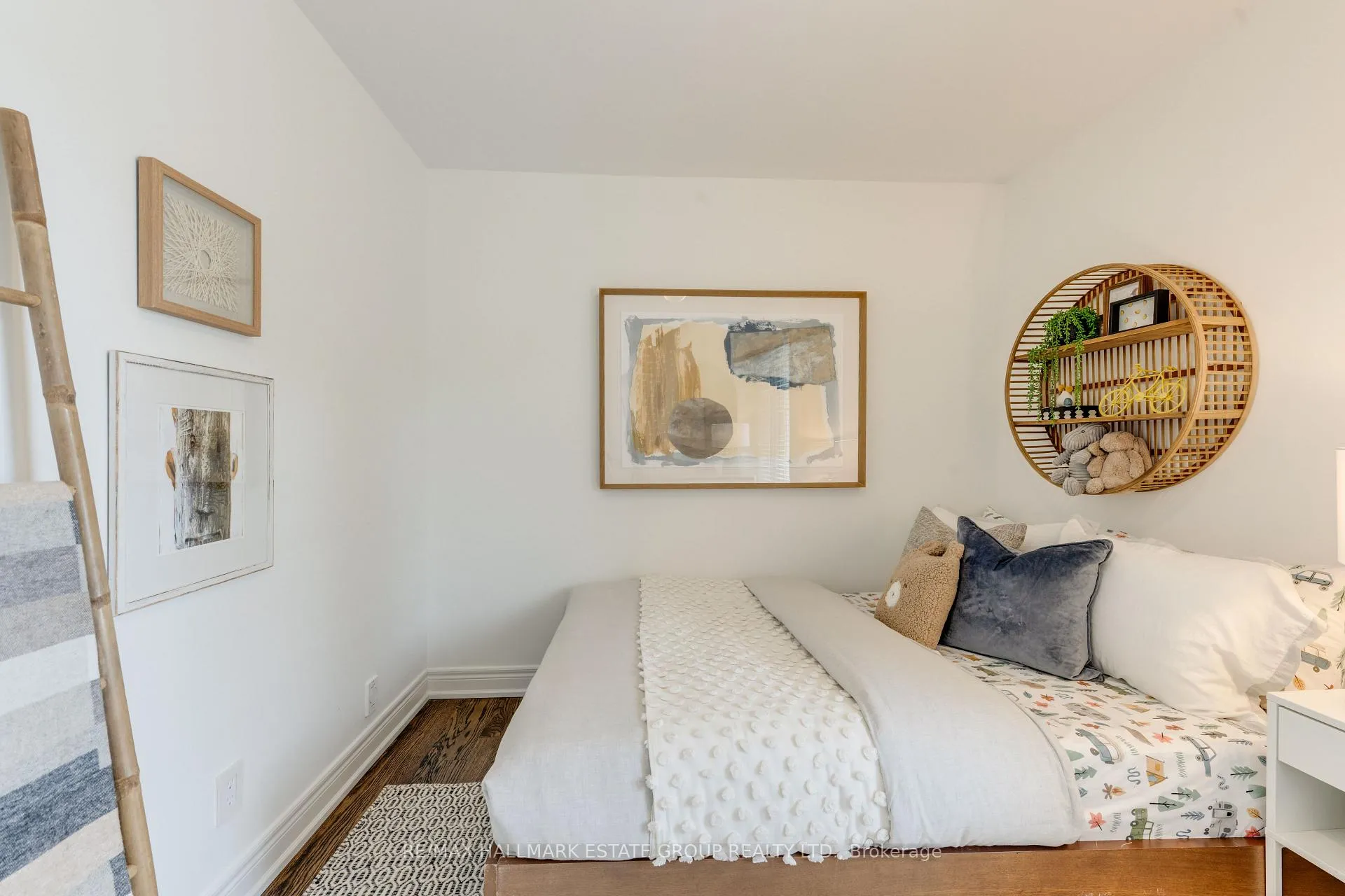 Photo 33 of 51 Stanhope Avenue, Toronto, Broadview North — HOMEH