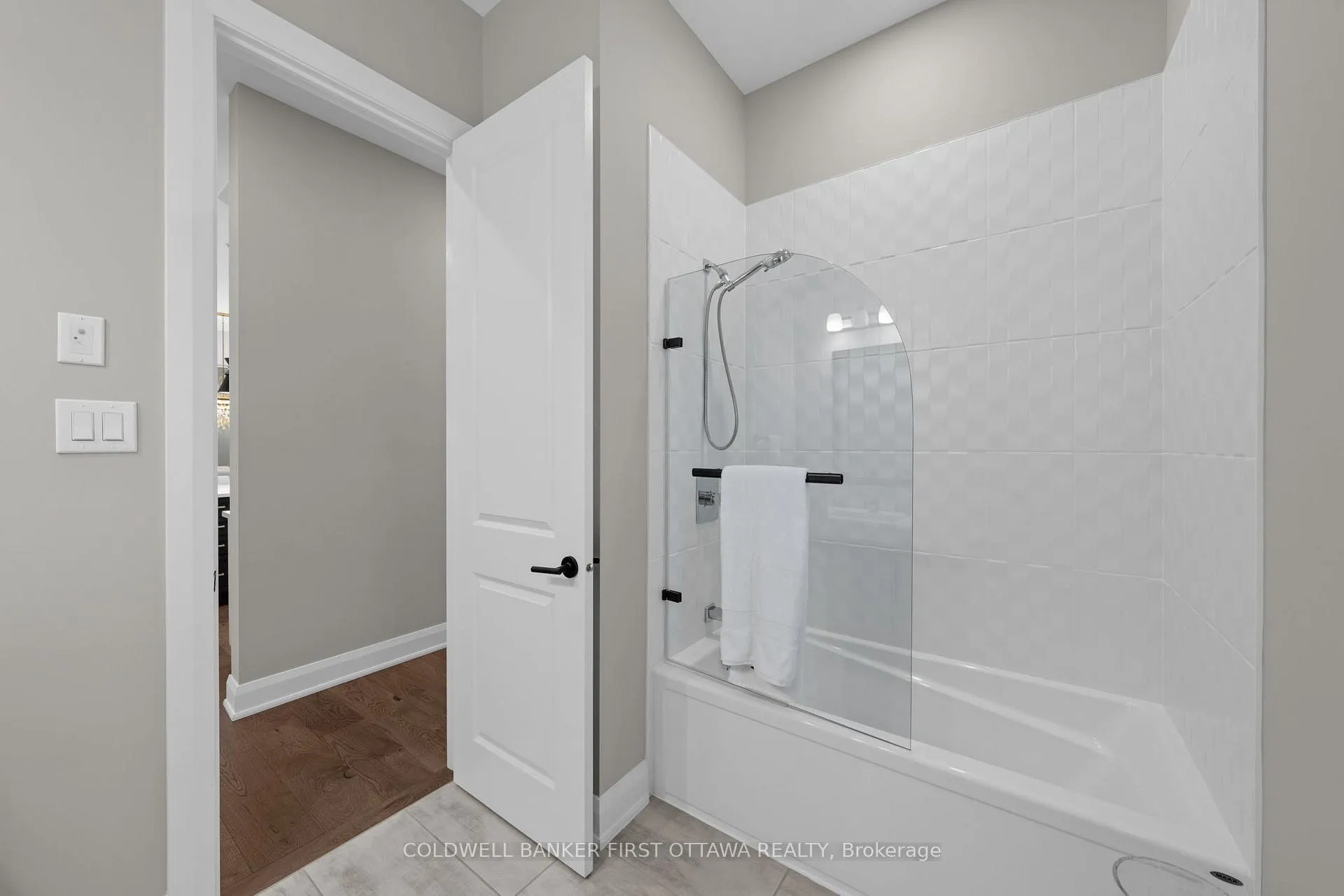 Photo 25 of 108 Scorpio Mews, Ottawa, Riverside South/Gloucester Glen — HOMEH
