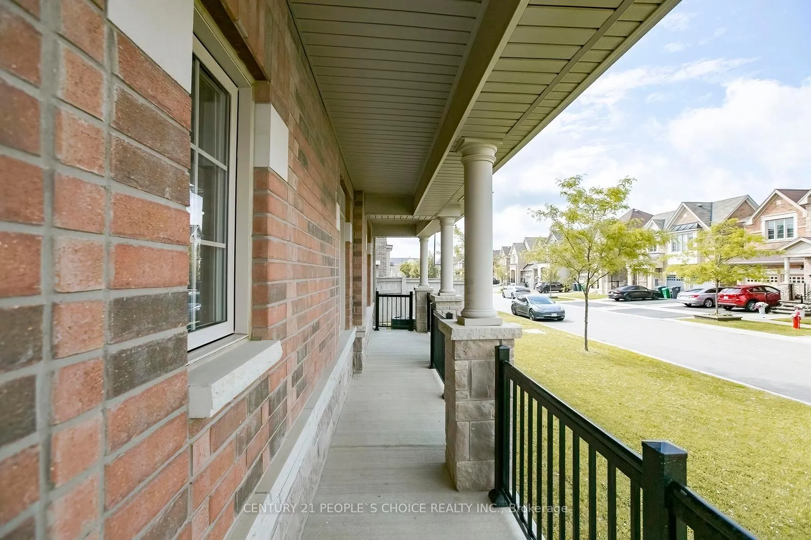 Photo 5 of 61 George Gray Drive, Brampton, Sandringham-Wellington North — HOMEH