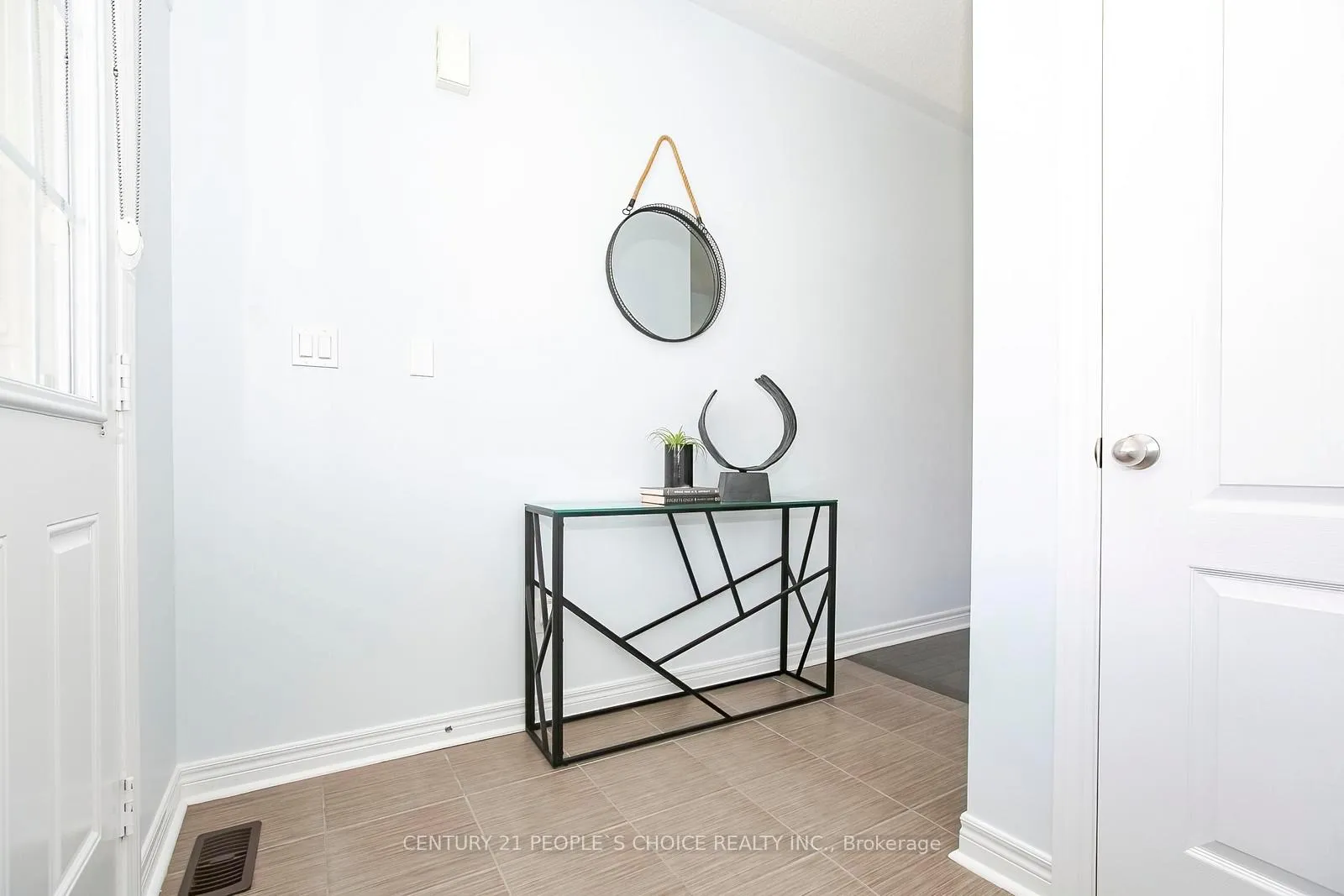 Photo 7 of 61 George Gray Drive, Brampton, Sandringham-Wellington North — HOMEH