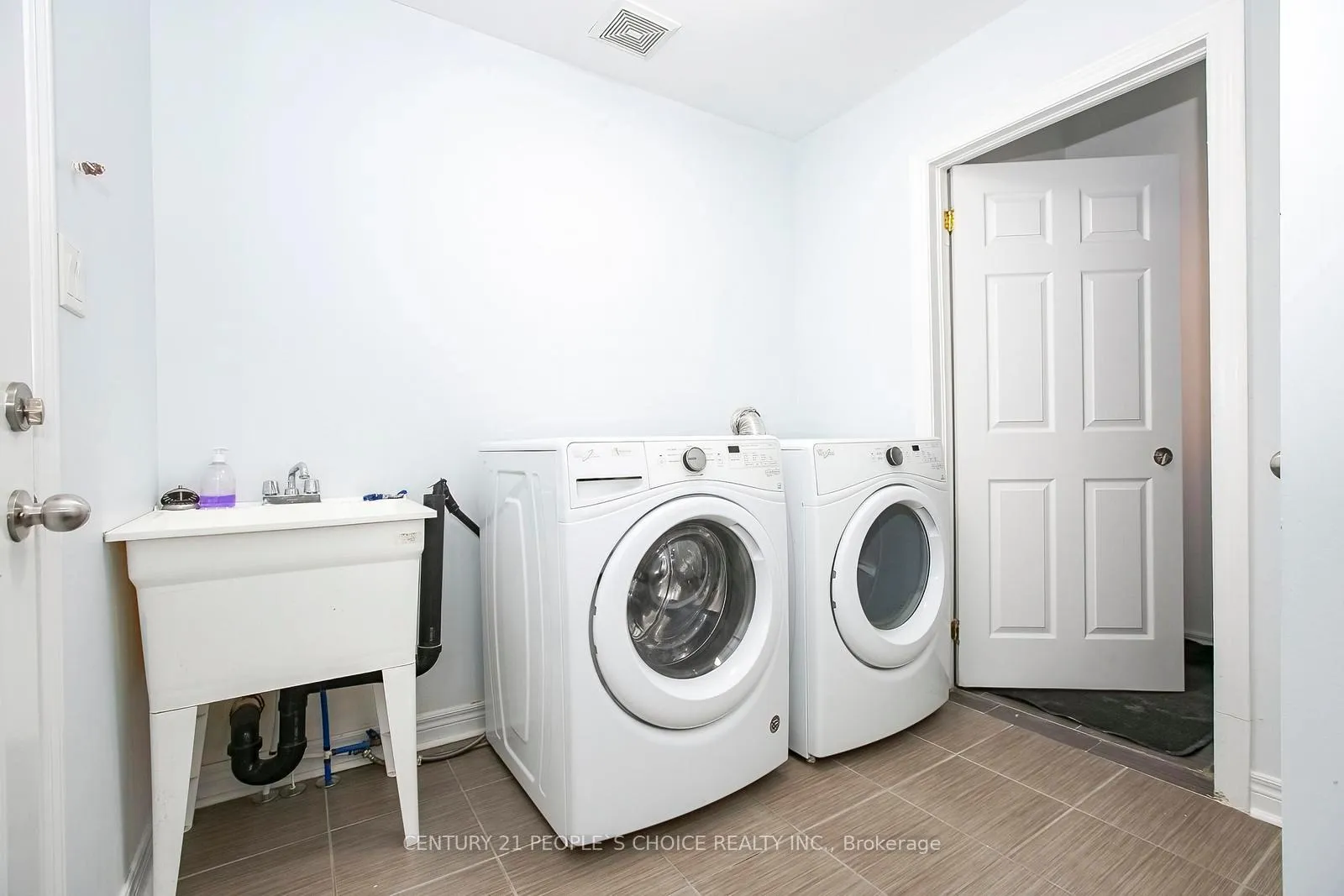 Photo 23 of 61 George Gray Drive, Brampton, Sandringham-Wellington North — HOMEH