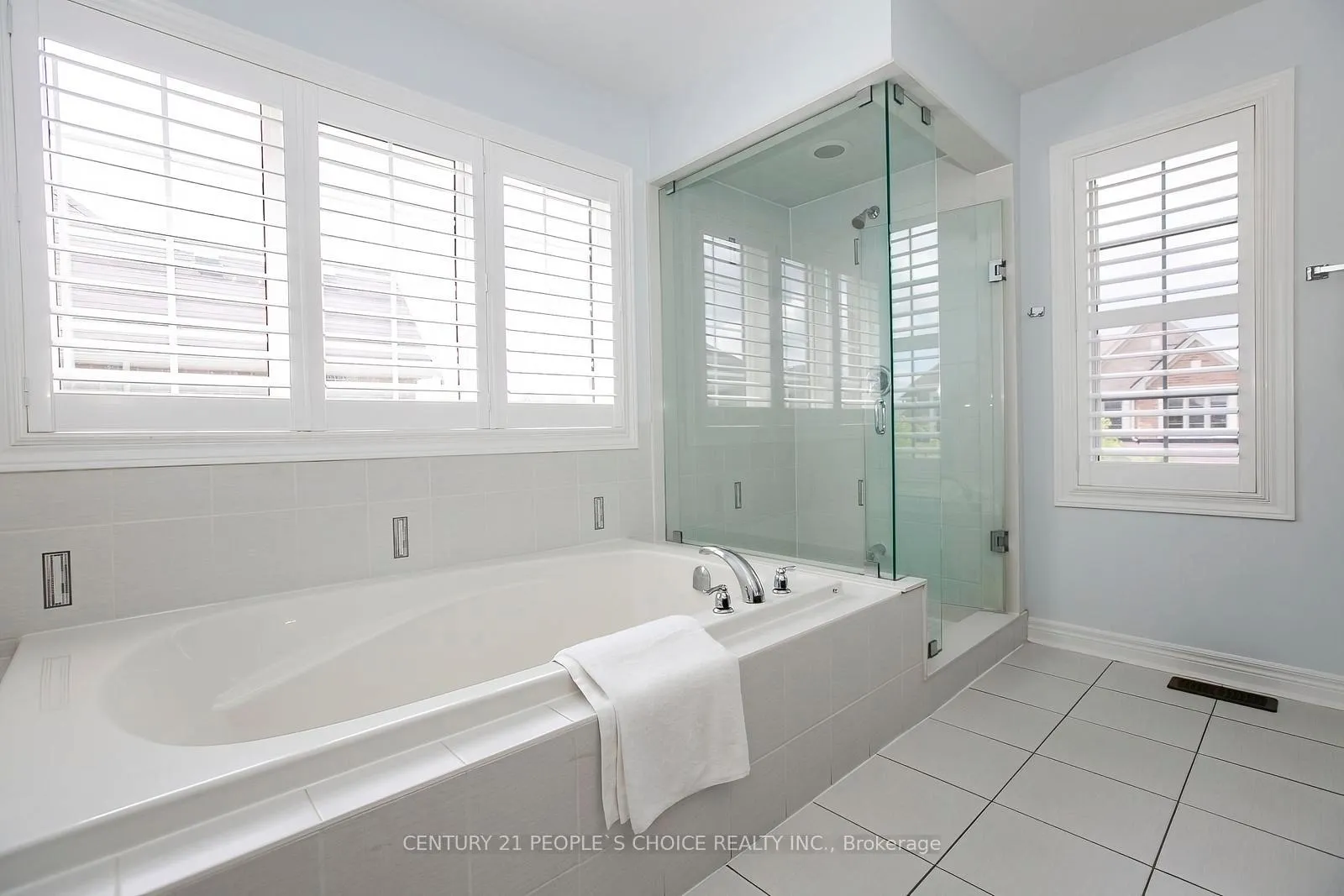 Photo 30 of 61 George Gray Drive, Brampton, Sandringham-Wellington North — HOMEH