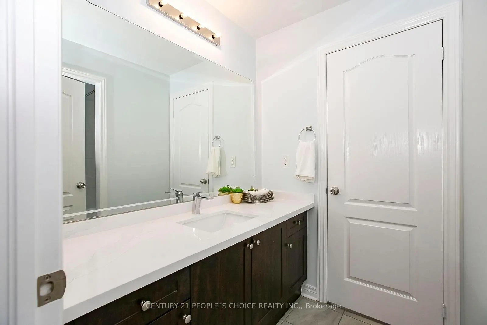 Photo 34 of 61 George Gray Drive, Brampton, Sandringham-Wellington North — HOMEH
