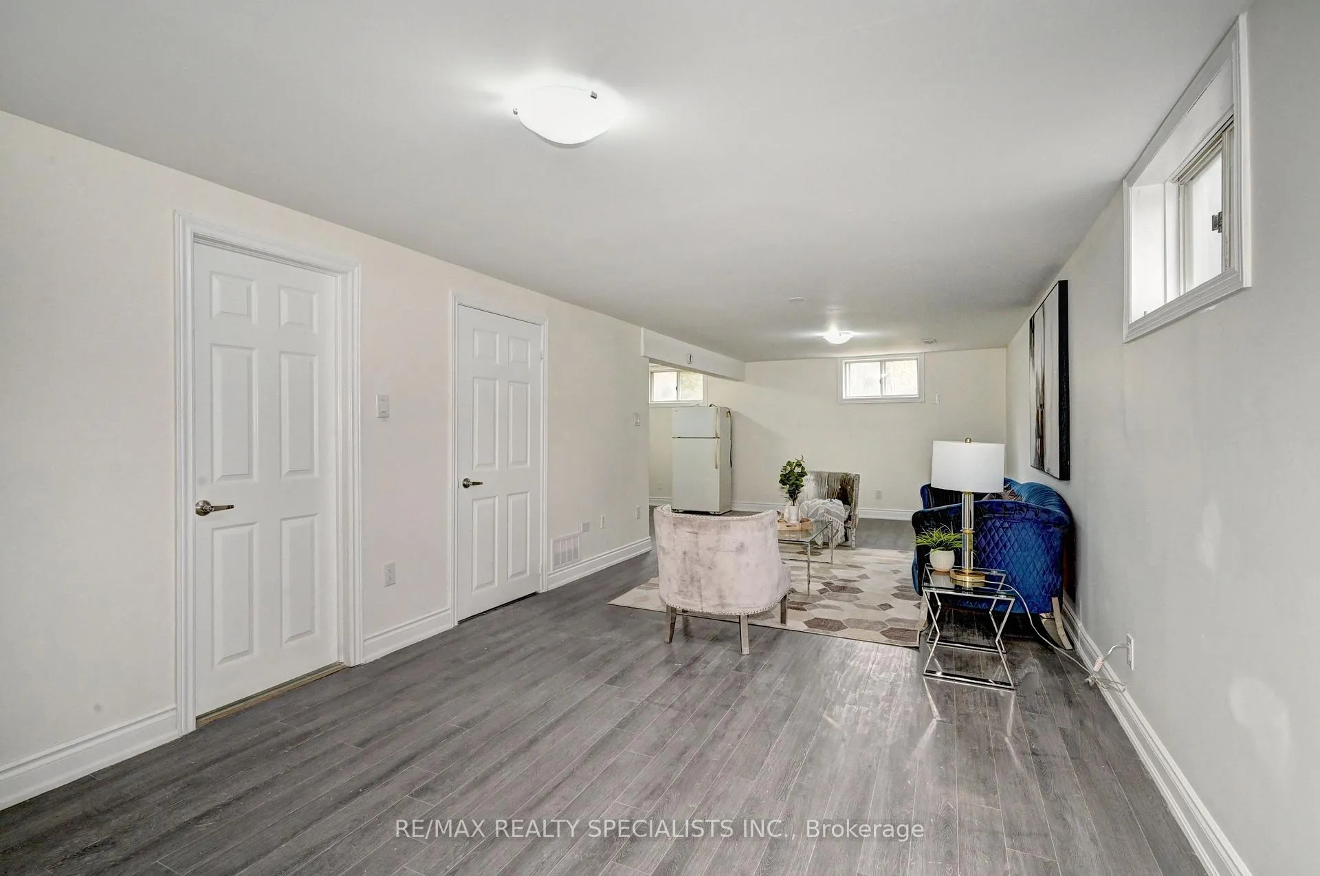 Photo 3 of 11 Dinison Crescent, Kitchener, Laurentian Hills/Country Hills W — HOMEH