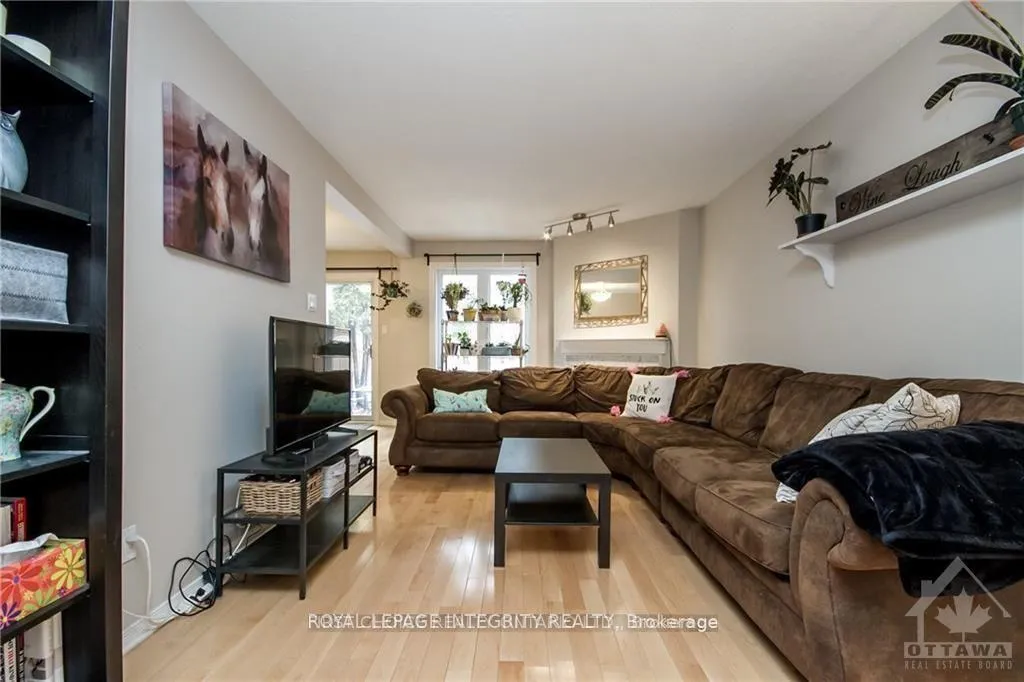 Photo 6 of 15 Peterson Place, Ottawa, Kanata - Katimavik — HOMEH