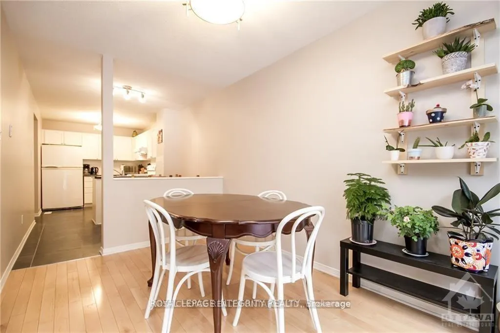 Photo 8 of 15 Peterson Place, Ottawa, Kanata - Katimavik — HOMEH