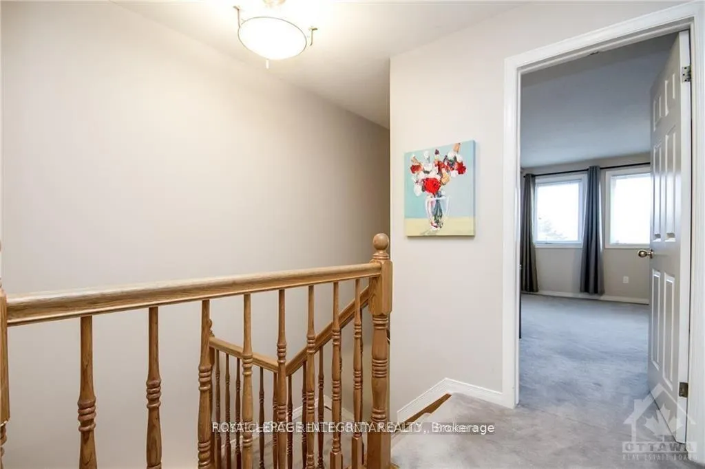 Photo 13 of 15 Peterson Place, Ottawa, Kanata - Katimavik — HOMEH
