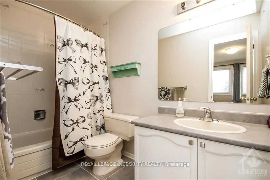 Photo 19 of 15 Peterson Place, Ottawa, Kanata - Katimavik — HOMEH